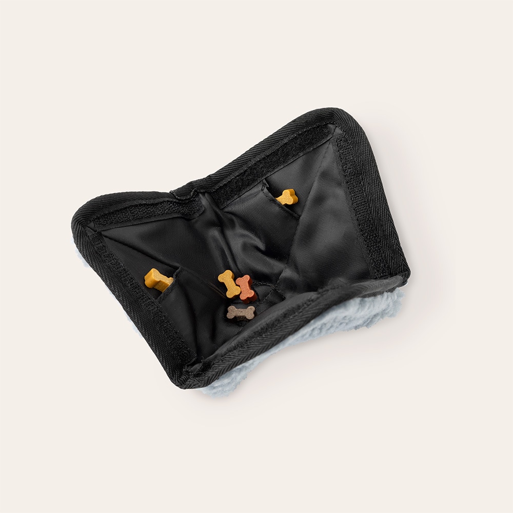 Aktiviteettilelu Koira Candy hide traxx®