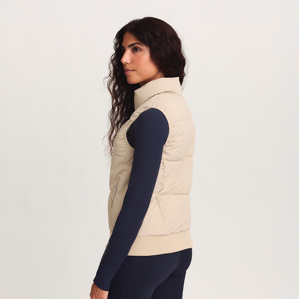 Liivi  Max Fairfield®