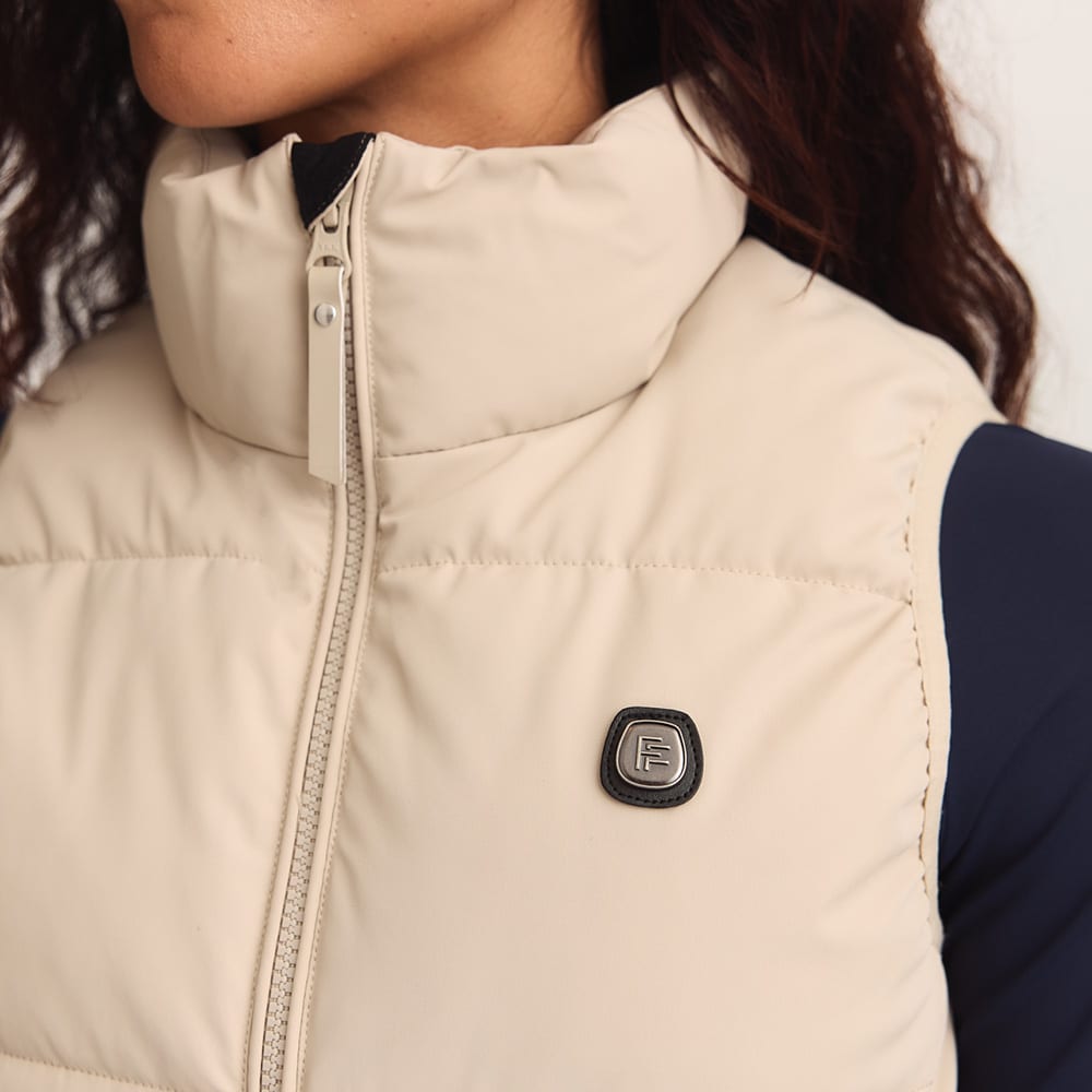 Liivi  Max Fairfield®