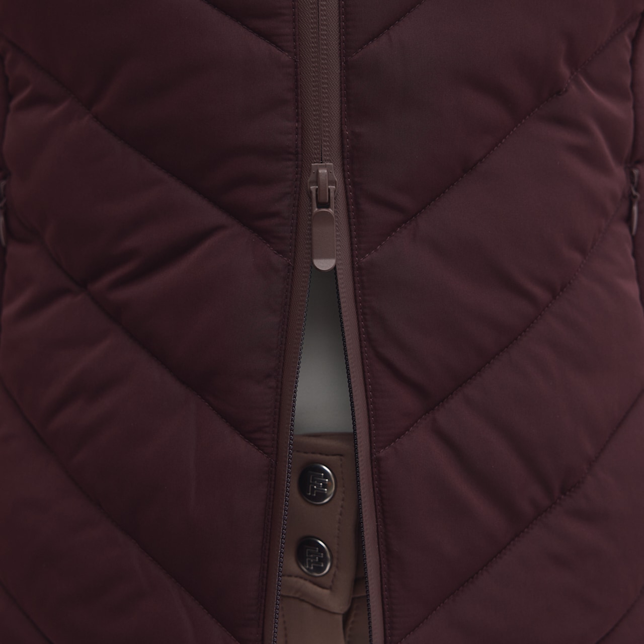 Takki Charlyne Fairfield®