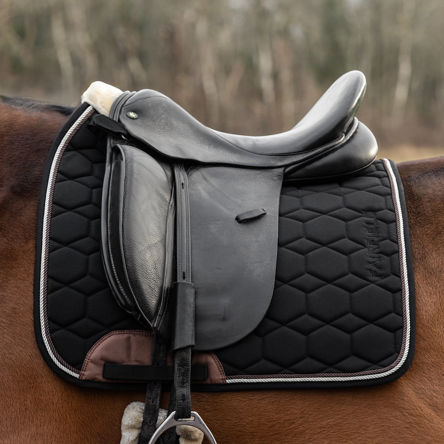 Kouluneliöhuopa Burghley Fairfield®