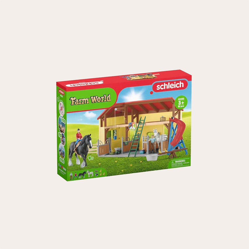 Lelu  Farm World Horse Stable Schleich